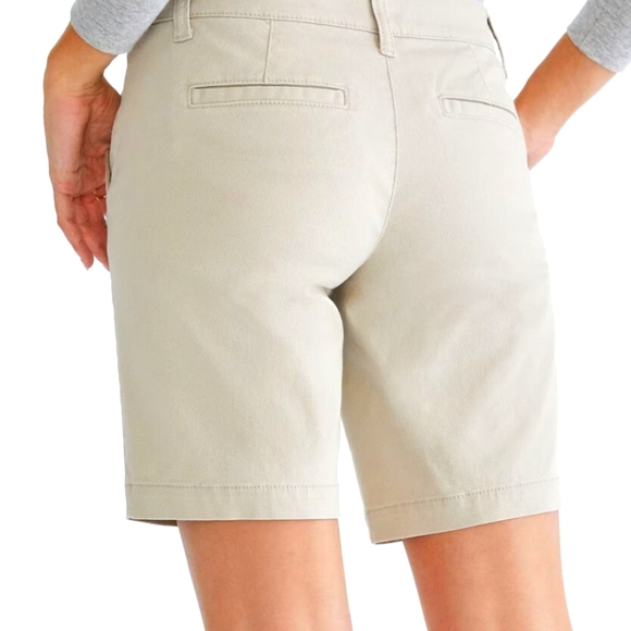 🌼 Aeropostale stretch khaki bermuda size small (1/2) NWOT🌼 - Picture 3 of 3